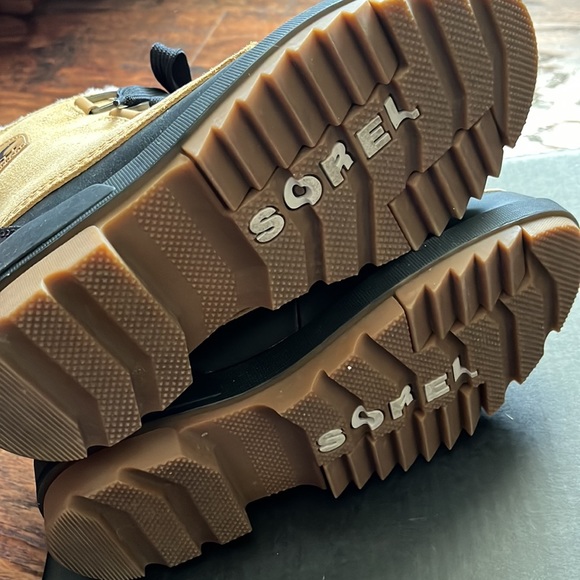 Sorel Tívoli Water Proof Boots - Picture 3 of 6